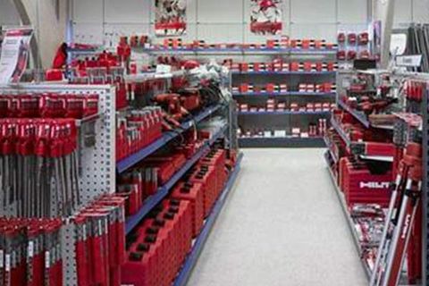 Ausstellungsregal von Expedit Shop Systems in einem Geschäft