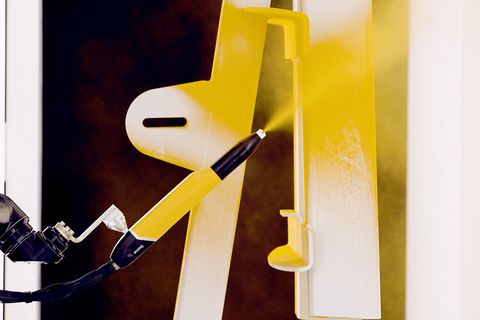 automatic robot coating with yellow poweder