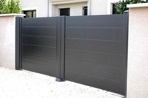 Case-Study-KSM-Fences Black aluminum Portal of company KSM France